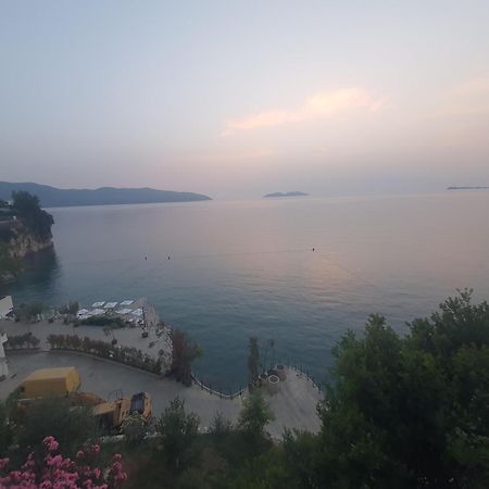 Deni Sea View Apartment Vlorë Екстериор снимка