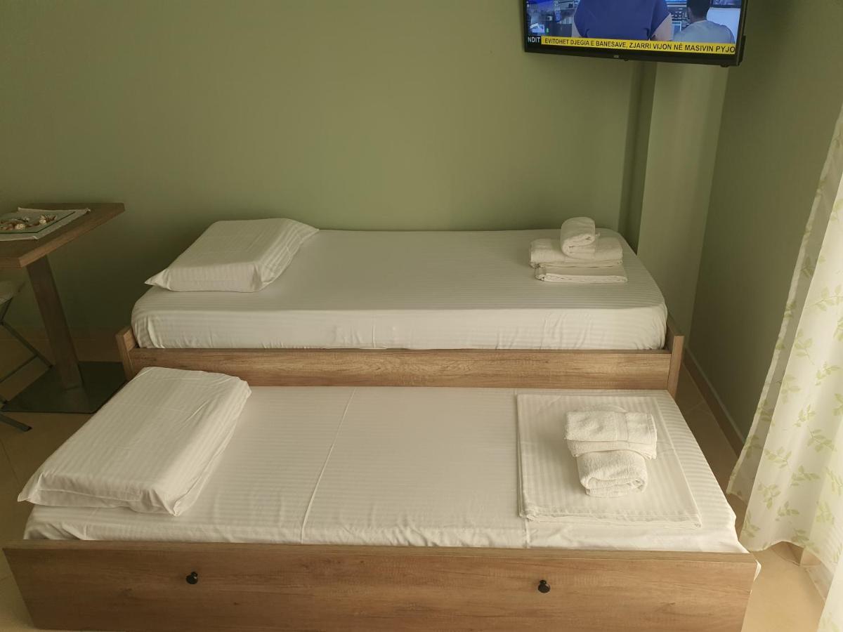 Deni Sea View Apartment Vlorë Екстериор снимка