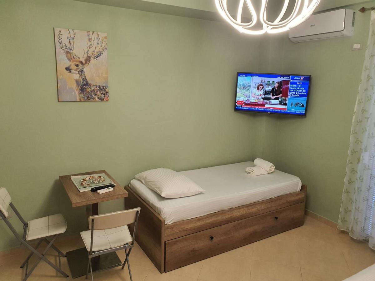 Deni Sea View Apartment Vlorë Екстериор снимка