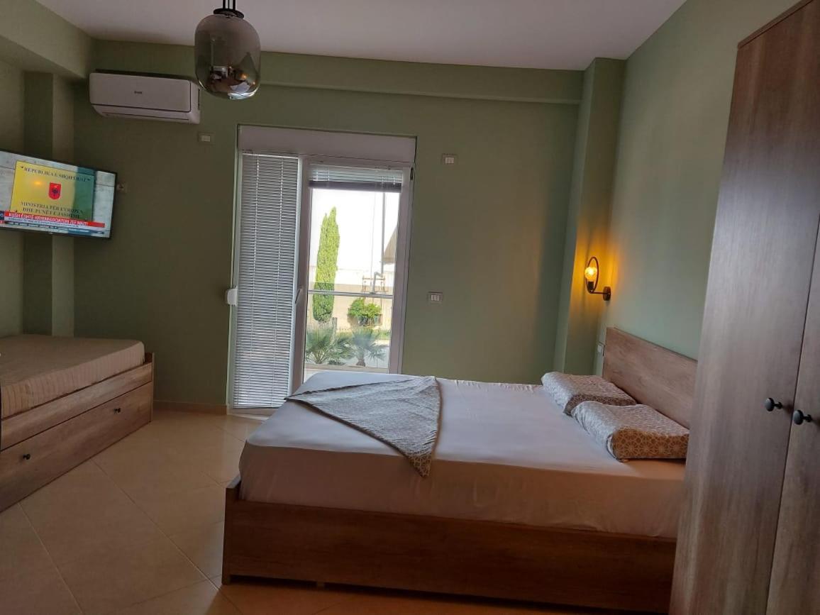 Deni Sea View Apartment Vlorë Екстериор снимка