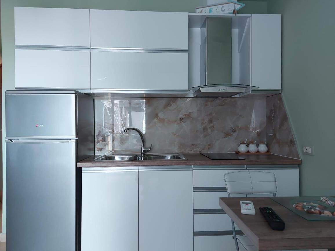 Deni Sea View Apartment Vlorë Екстериор снимка