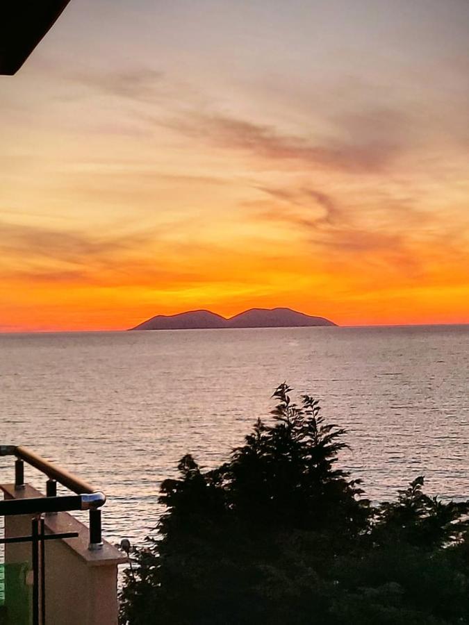 Deni Sea View Apartment Vlorë Екстериор снимка